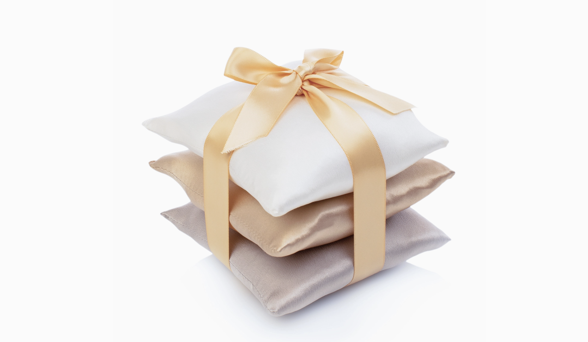 Elizabeth W Gold Silk Sachet Set