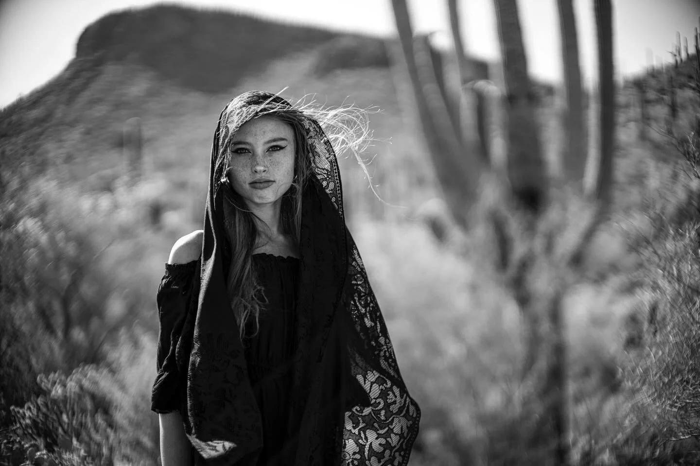 The @jlynnade in some f0.95 monochromatic goodness. 
.
.
.
#f095 #shallowfstop #razordof #tucson #desertportrait #cactus #blackwhitephotography #sonyalpha #tucsonphotographer #manualfocuslens