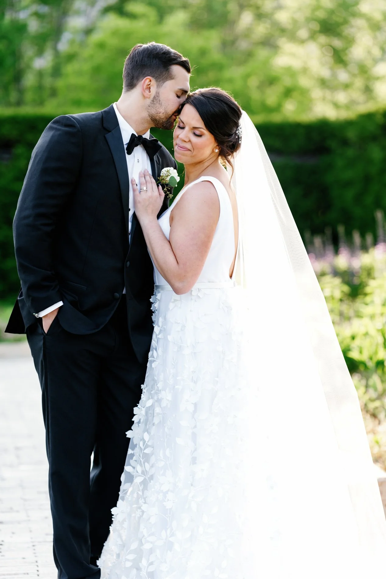 Aspen-Avenue-Chicago-Wedding-Photographer-Plum-&-Ivy-Events-Planner-Kloeckner-Preferred-Flowers-DORI-MAE-Chicago-Athletic-Association-Hotel-927.jpg