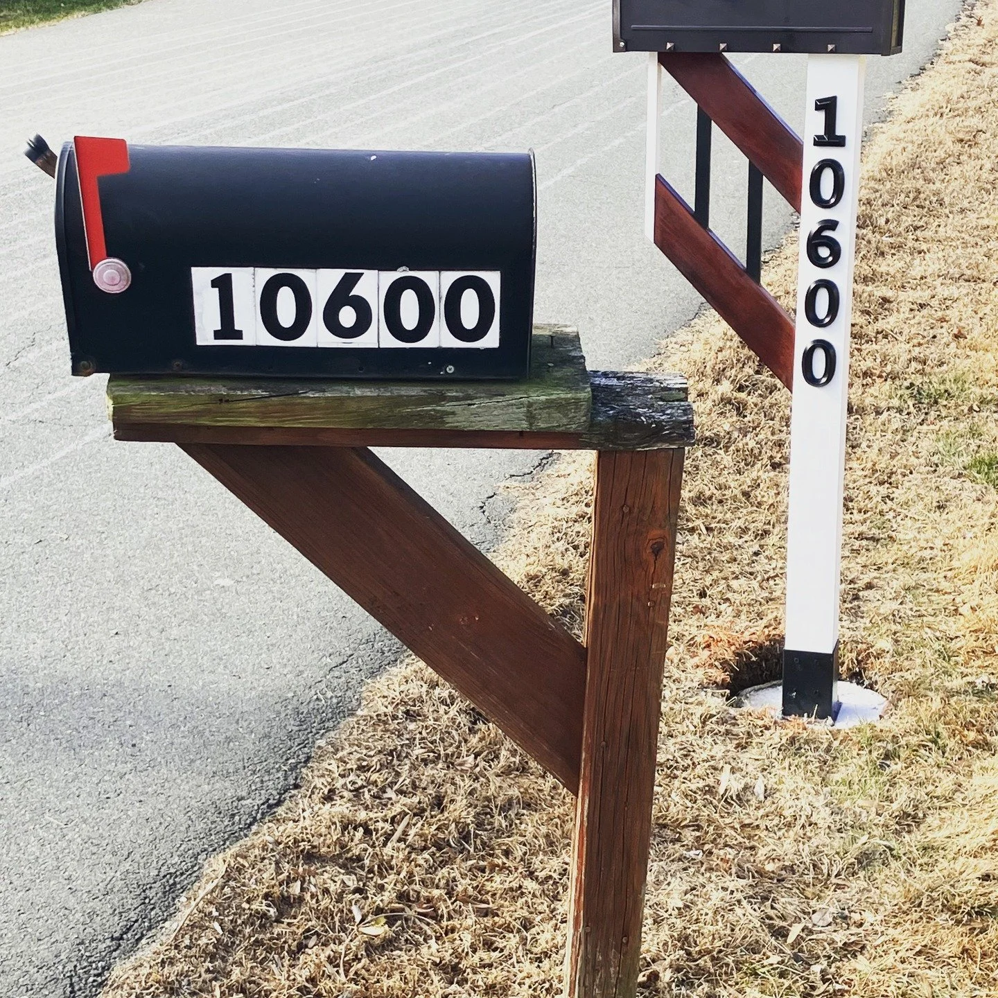 Before we could finish the install the client's neighbors were stopping by and giving compliments! Design needs were sustainability, blended with home esthetics , and a stand-out design from the rest of the neighborhood. Borrowing materials from thei