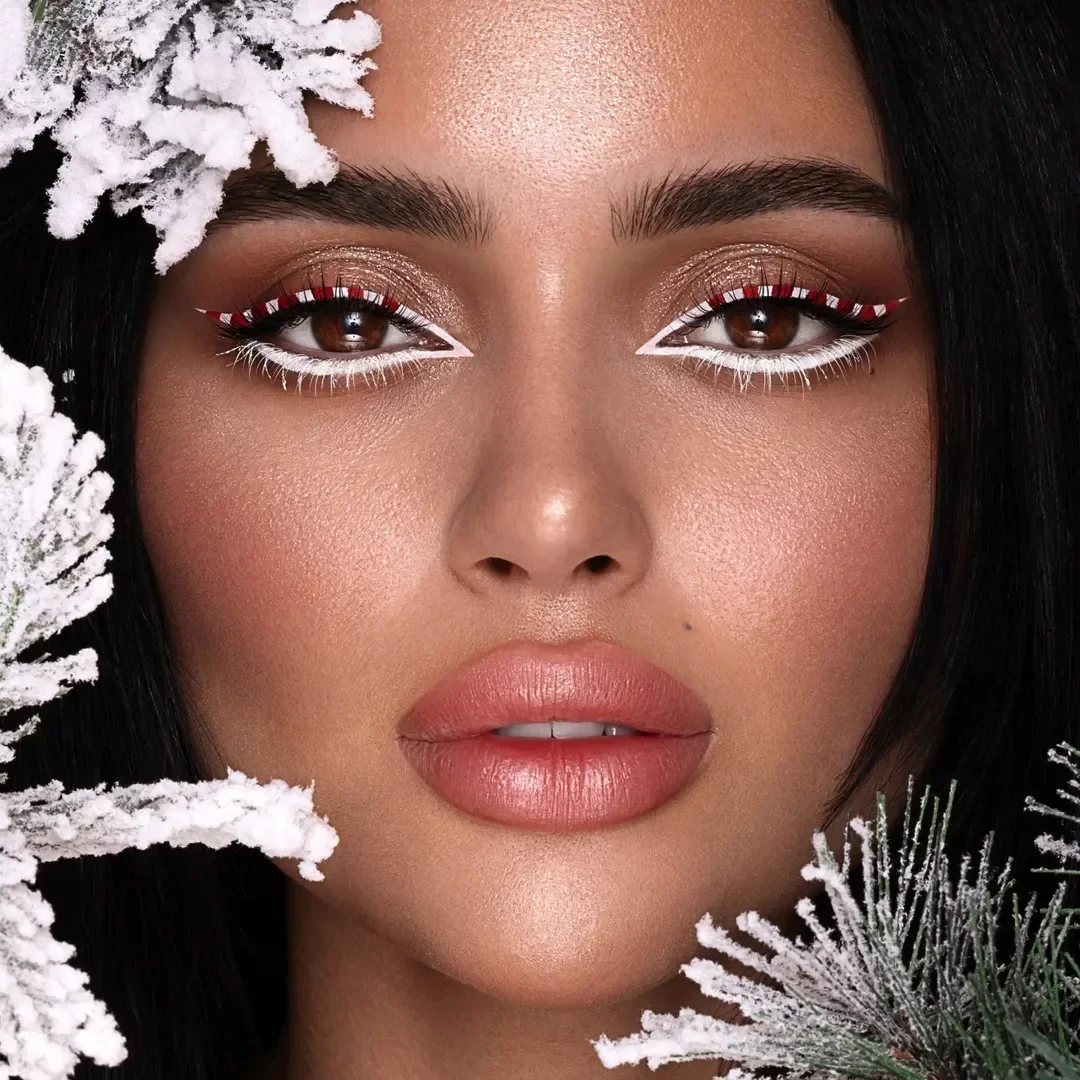 🎅🎄⛄️ 𝟐𝟎𝟐𝟔Makeup @makeupdashti Model @lizzylecu #newyear #makeup #2026 #christmas #مكياج.webp