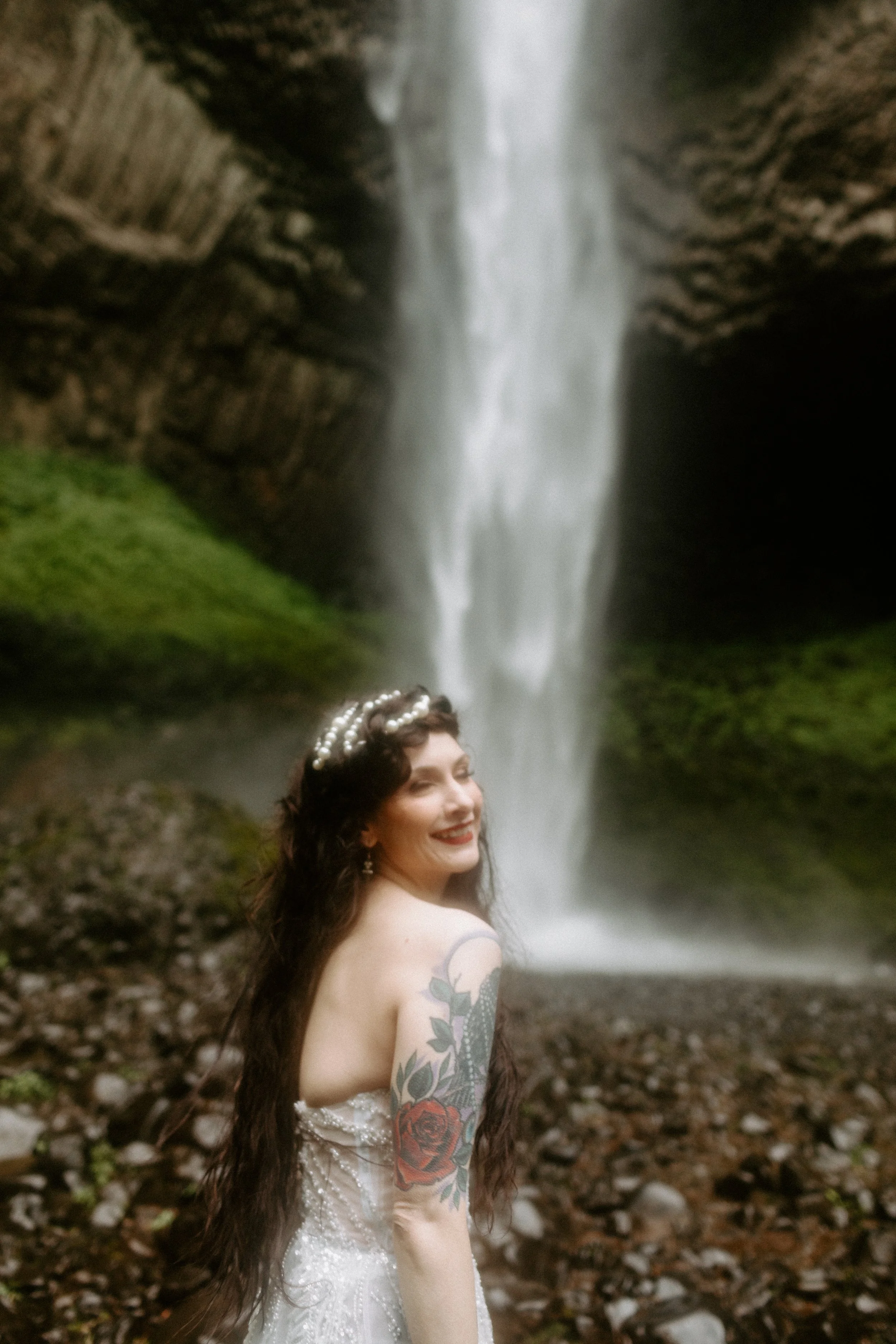 Elle Latourell gif Cat Dossett I Take Photos-74.jpg