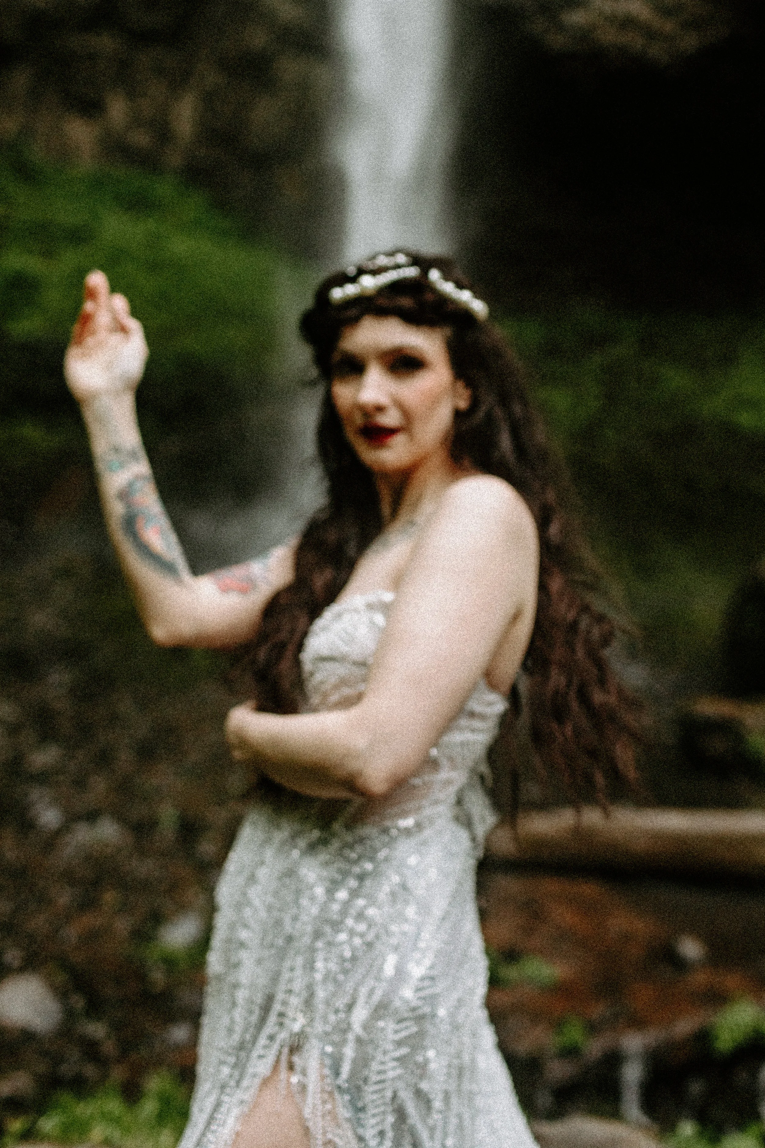 Elle Latourell gif Cat Dossett I Take Photos-24.jpg