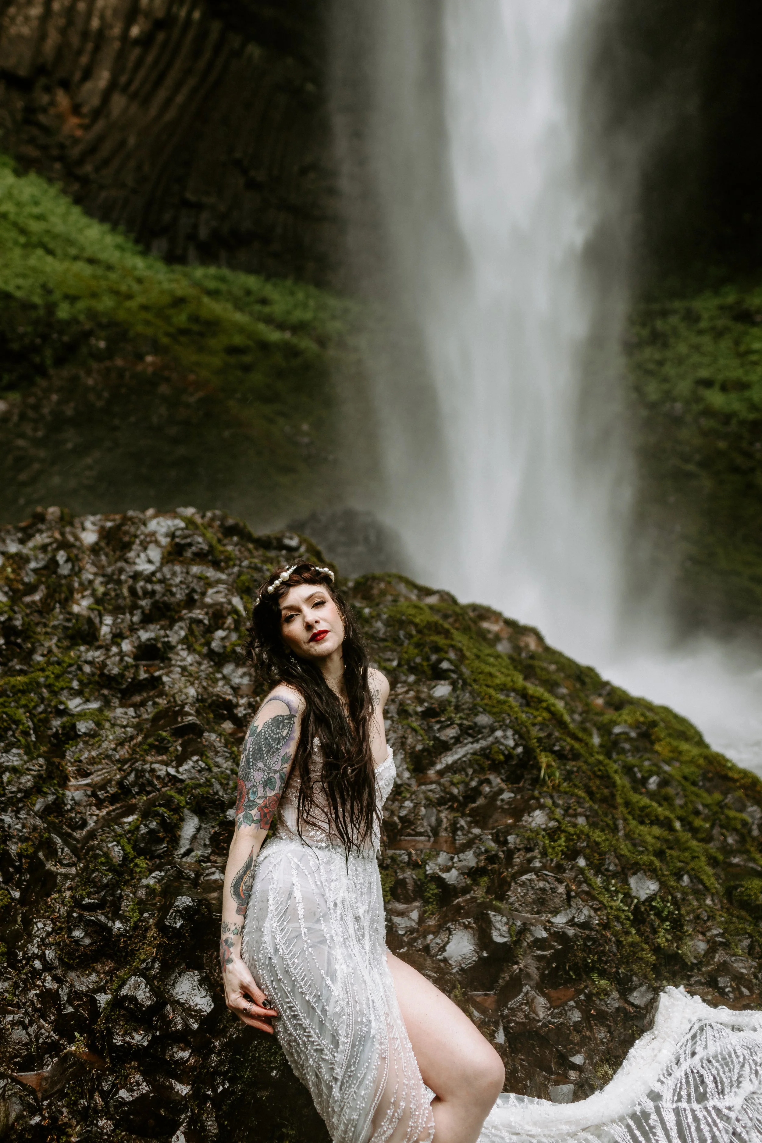 Elle Latourell gif Cat Dossett I Take Photos-110.jpg