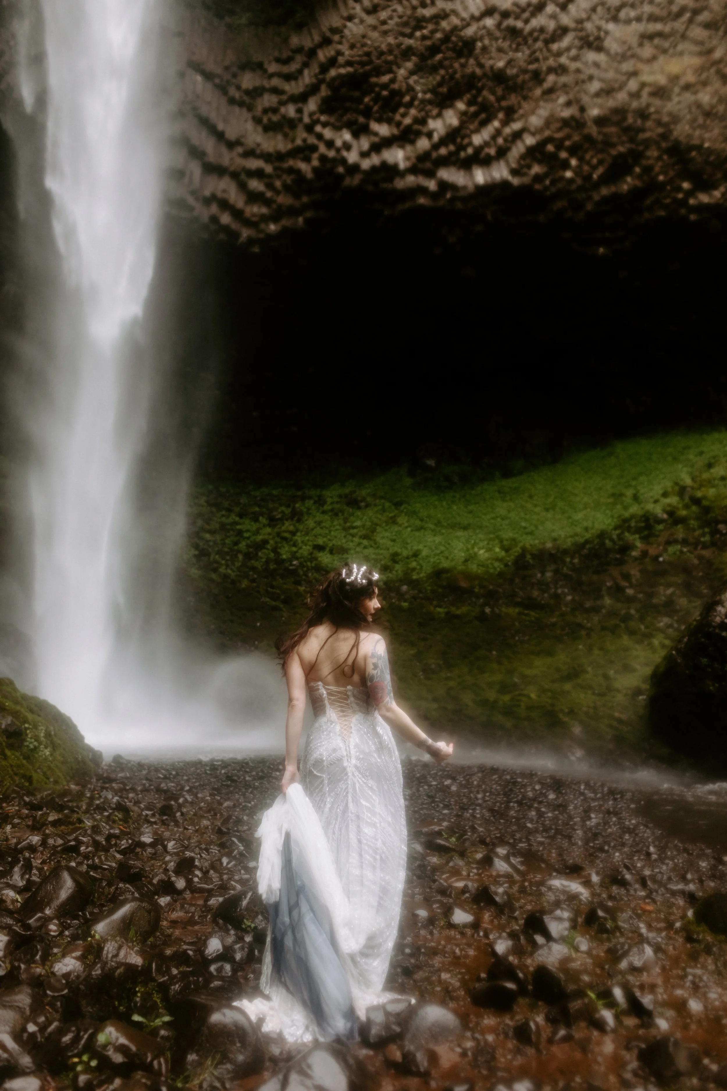 Elle Latourell gif Cat Dossett I Take Photos-99.jpg