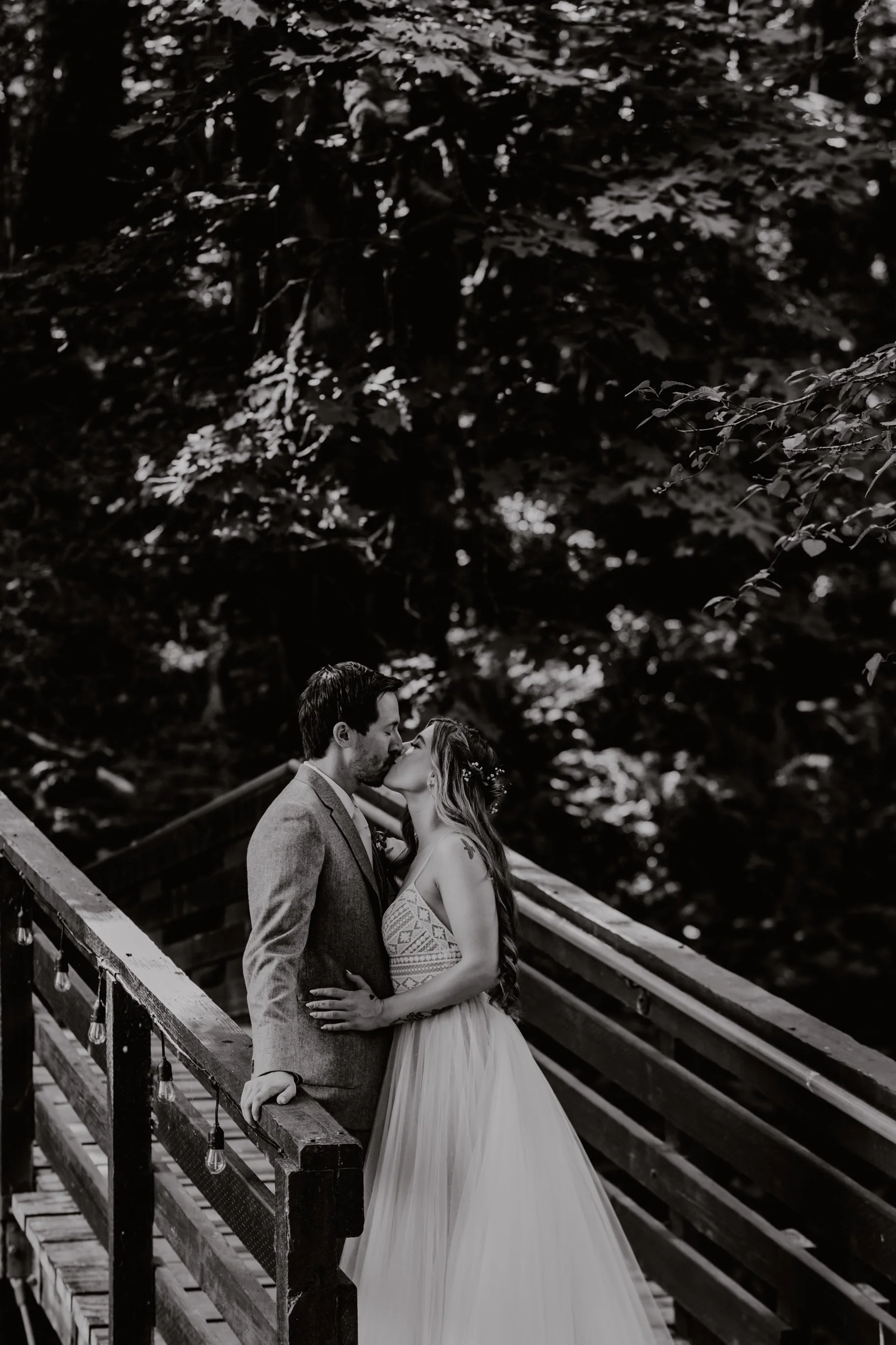 Lauren+Joseph 05 Bride+Groom Cat Dossett I Take Photos-60.jpg