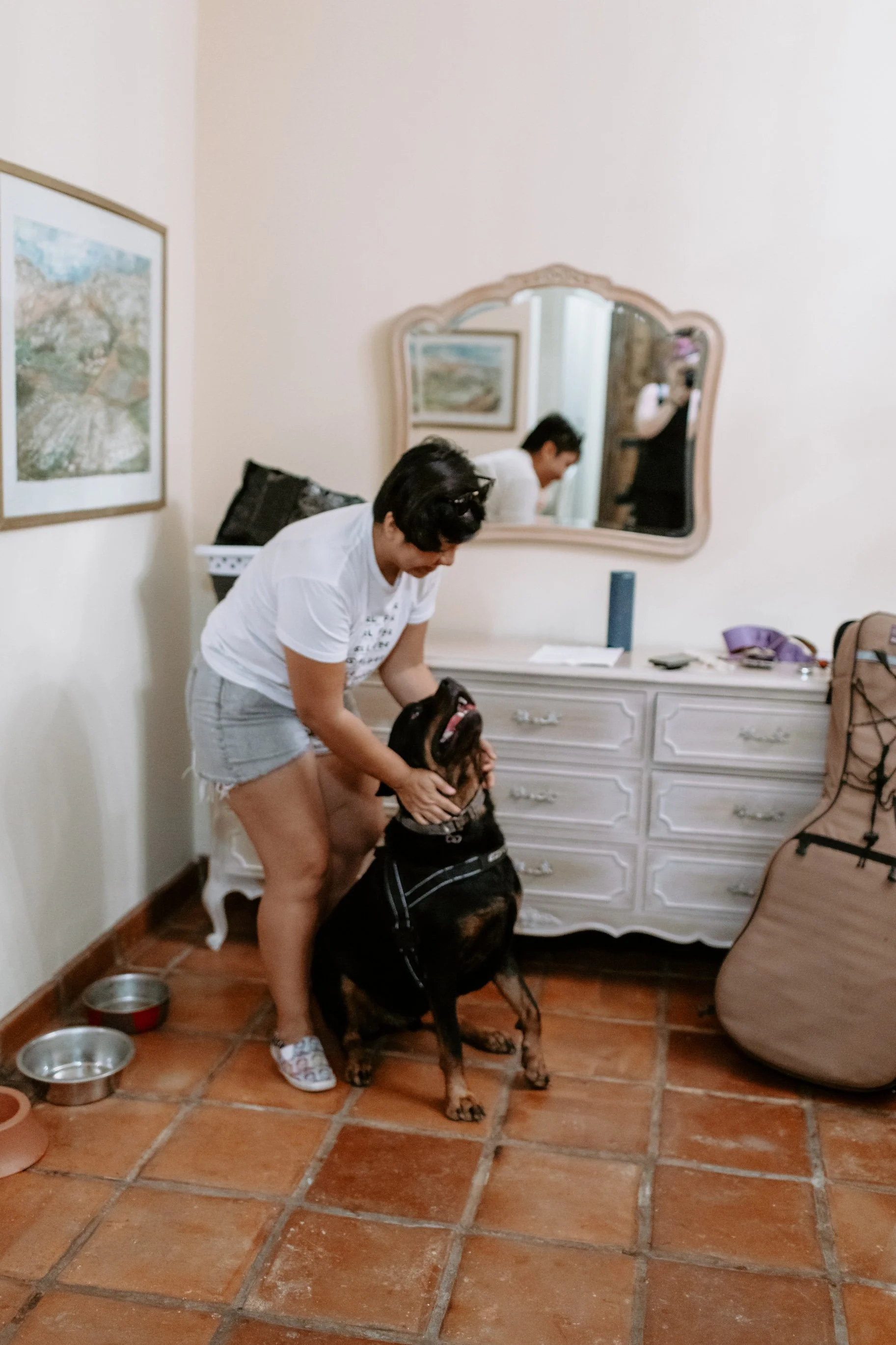 Madelyn+Indira 03 Getting Ready Cat Dossett I Take Photos-13.jpg