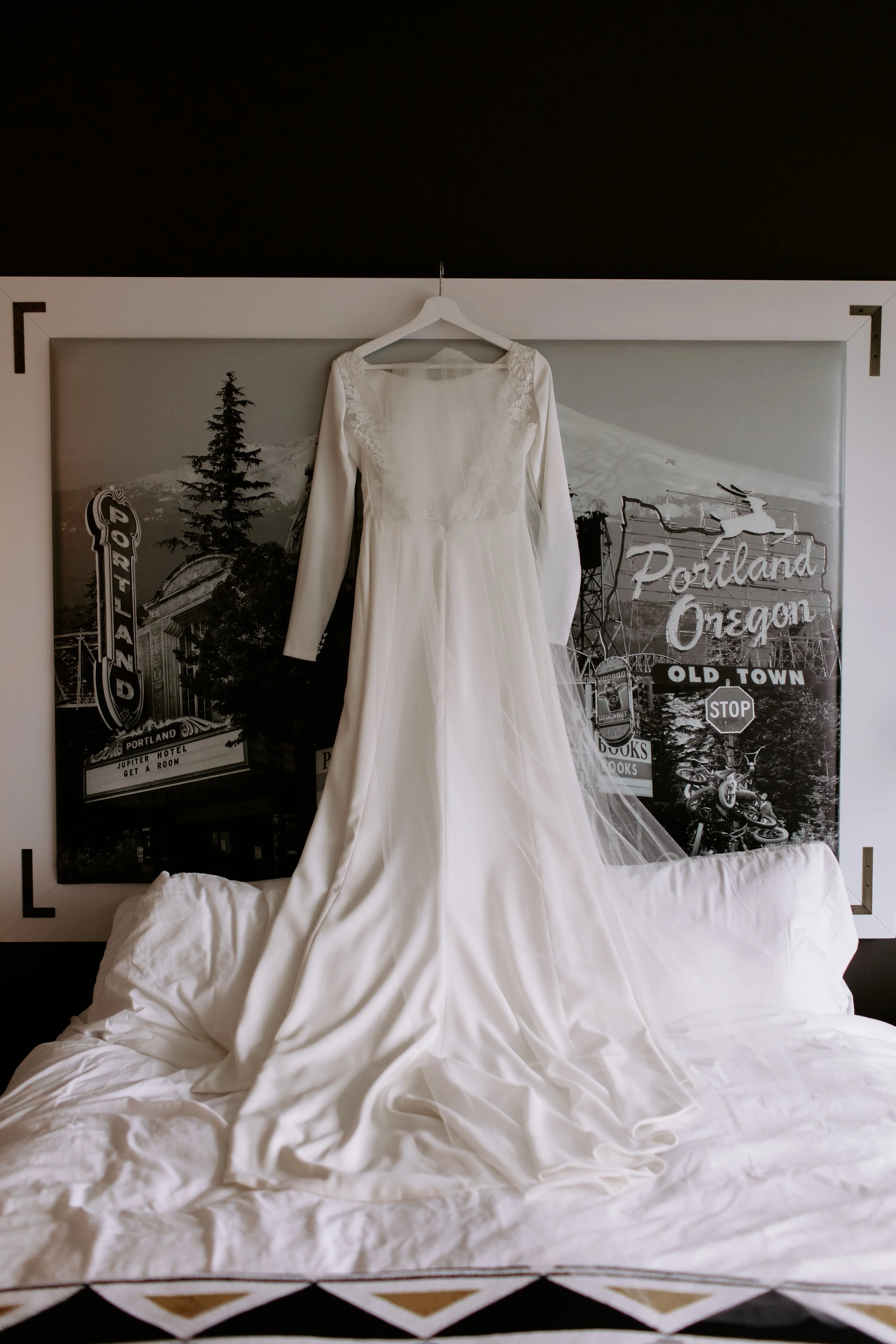 Raz Wedding 01 Details+Getting Ready Cat Dossett I Take Photos-9.jpg