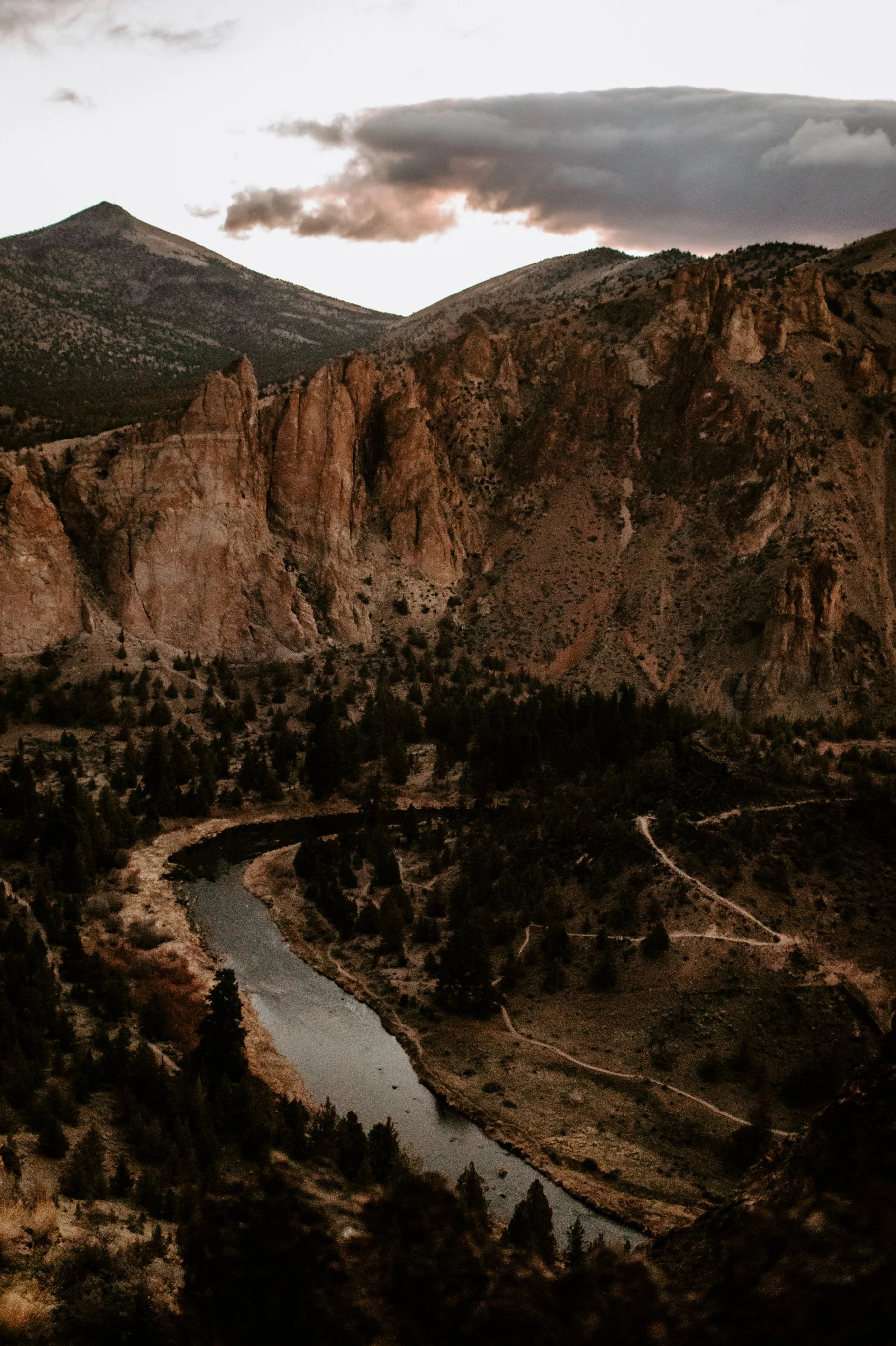 Mckenna+Aaron Smith Rock Elopement Cat Dossett I Take Photos-19.jpg