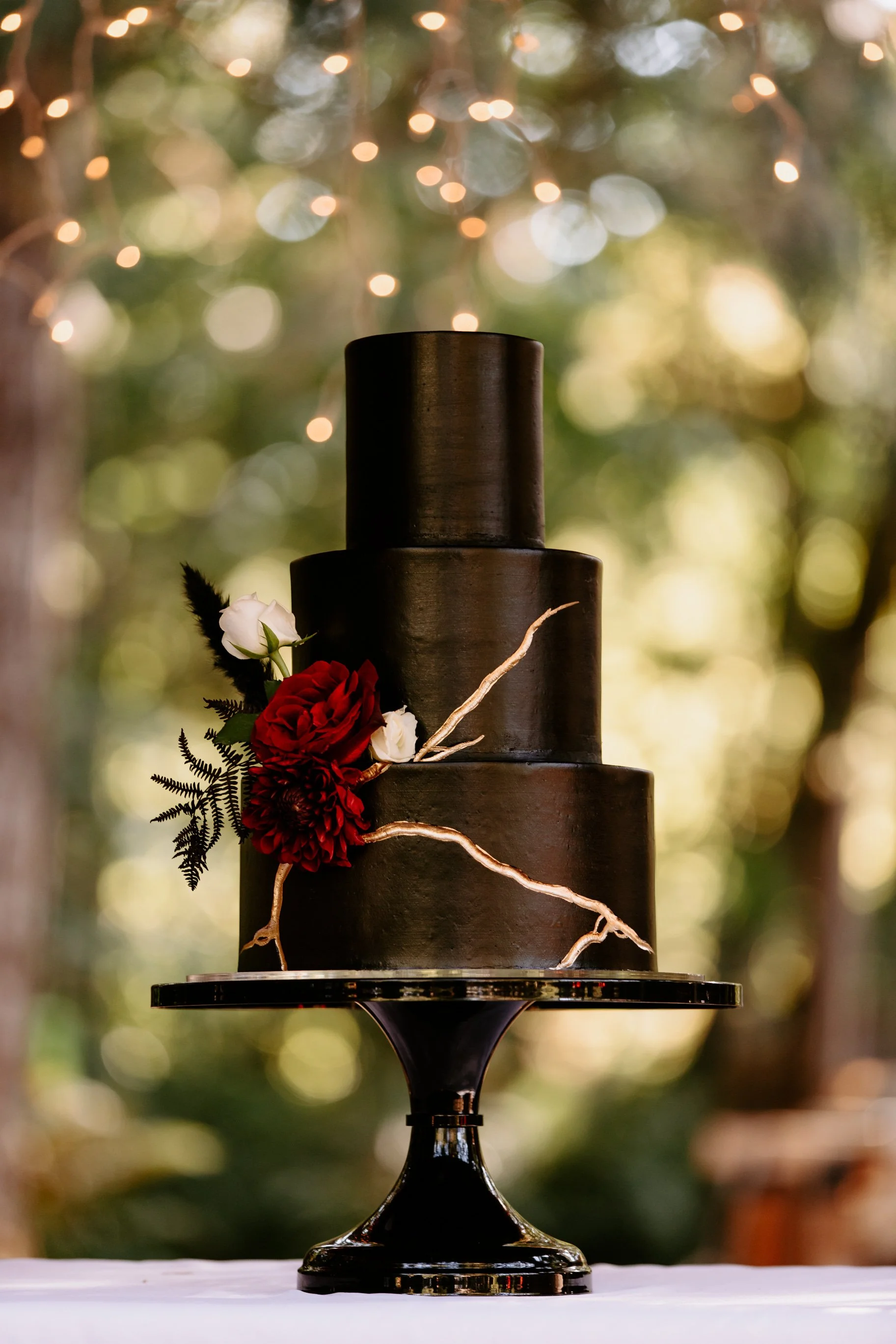 Sarah+Tim 12 Cake Cat Dossett I Take Photos-1.jpg