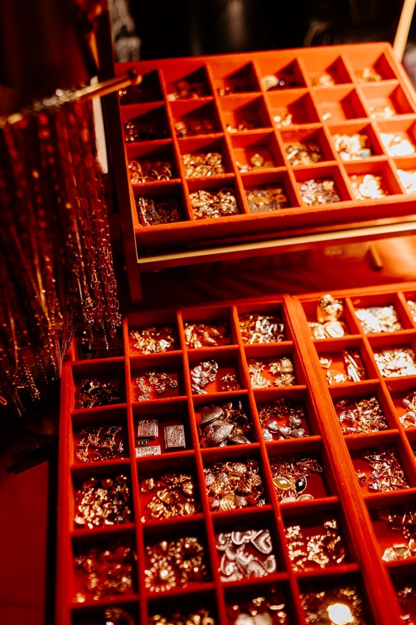 Cupid's Victim Market Raven's Manor Cat Dossett I Take Photos-14 Large.jpeg