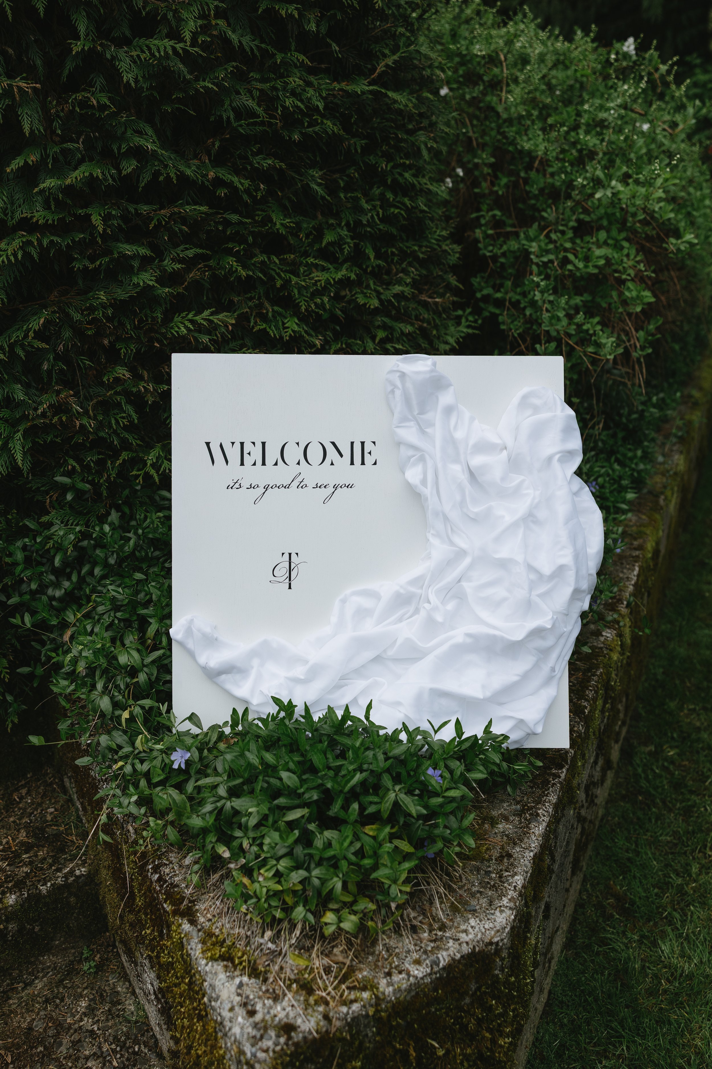 white-01.jpg