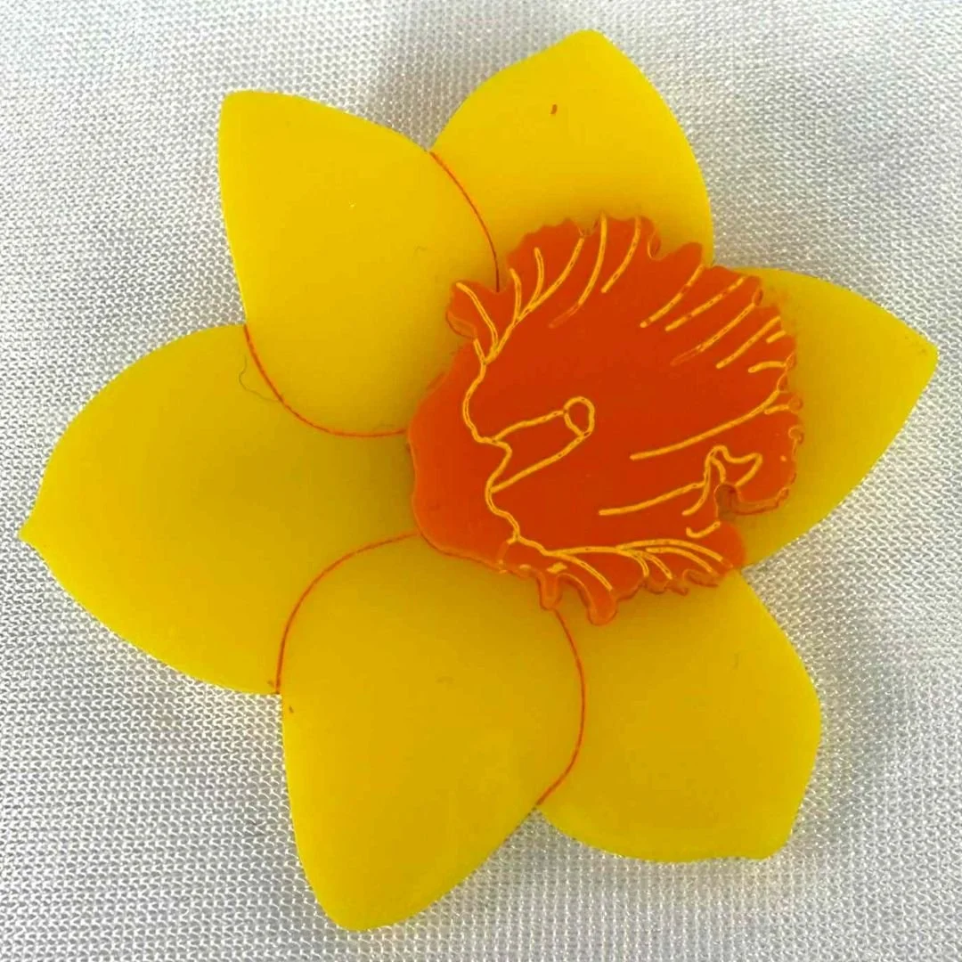 Garden Delights Dancing Daffodil Brooch