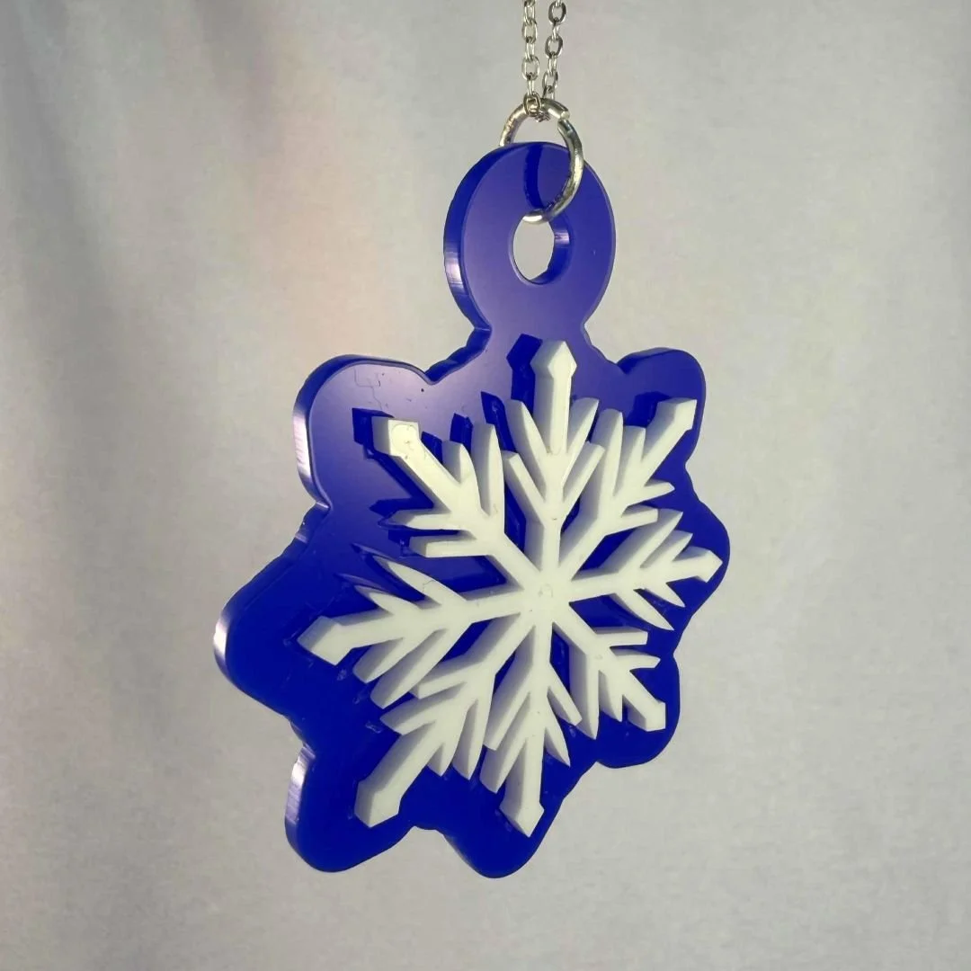 Xmas 25 Snowflake Blue Pendant 2.jpg
