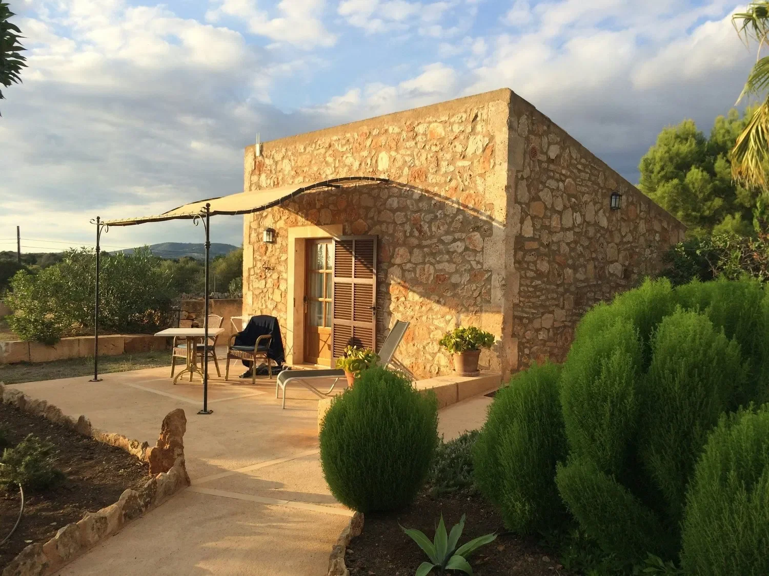 luxury travel trends, villa, retreat