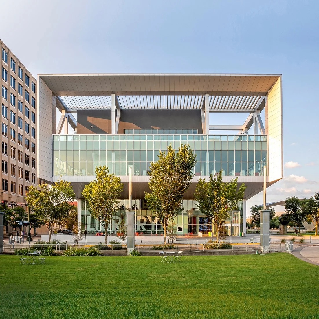 River Center Branch Library