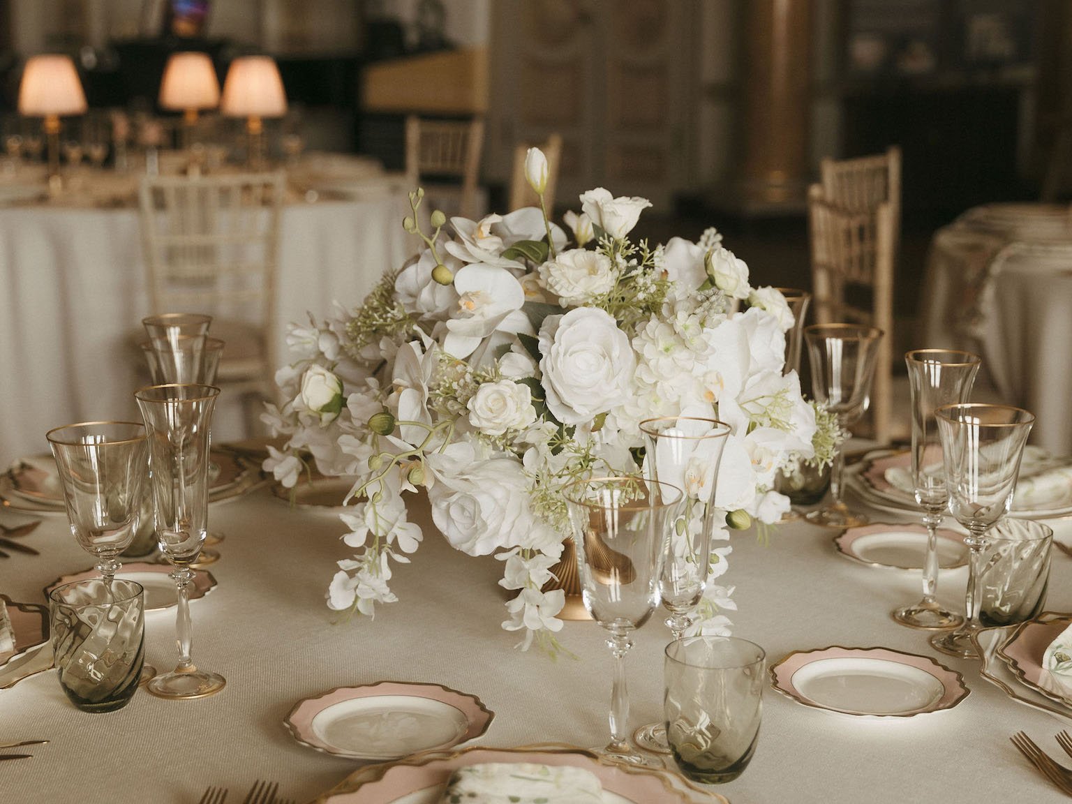 Large Tiffany Floral Centrepieces (White Rose & Hydrangea)