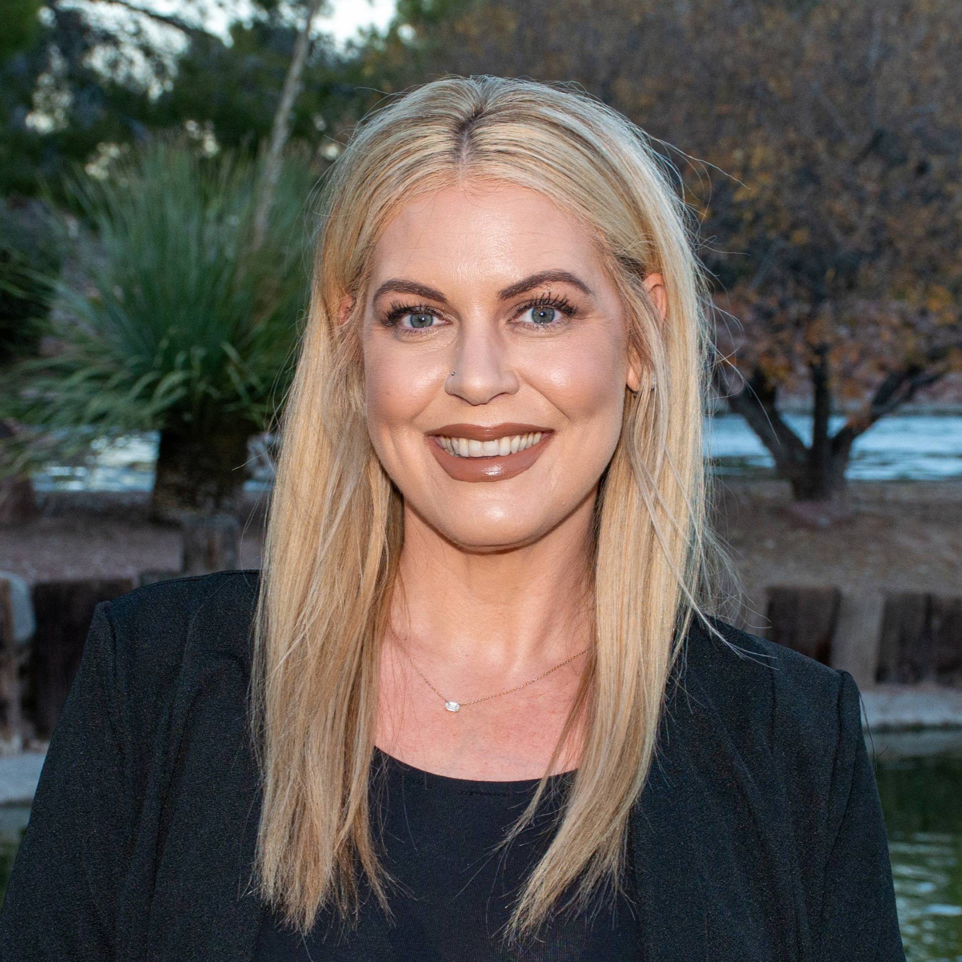 Tiffany Hollembaek