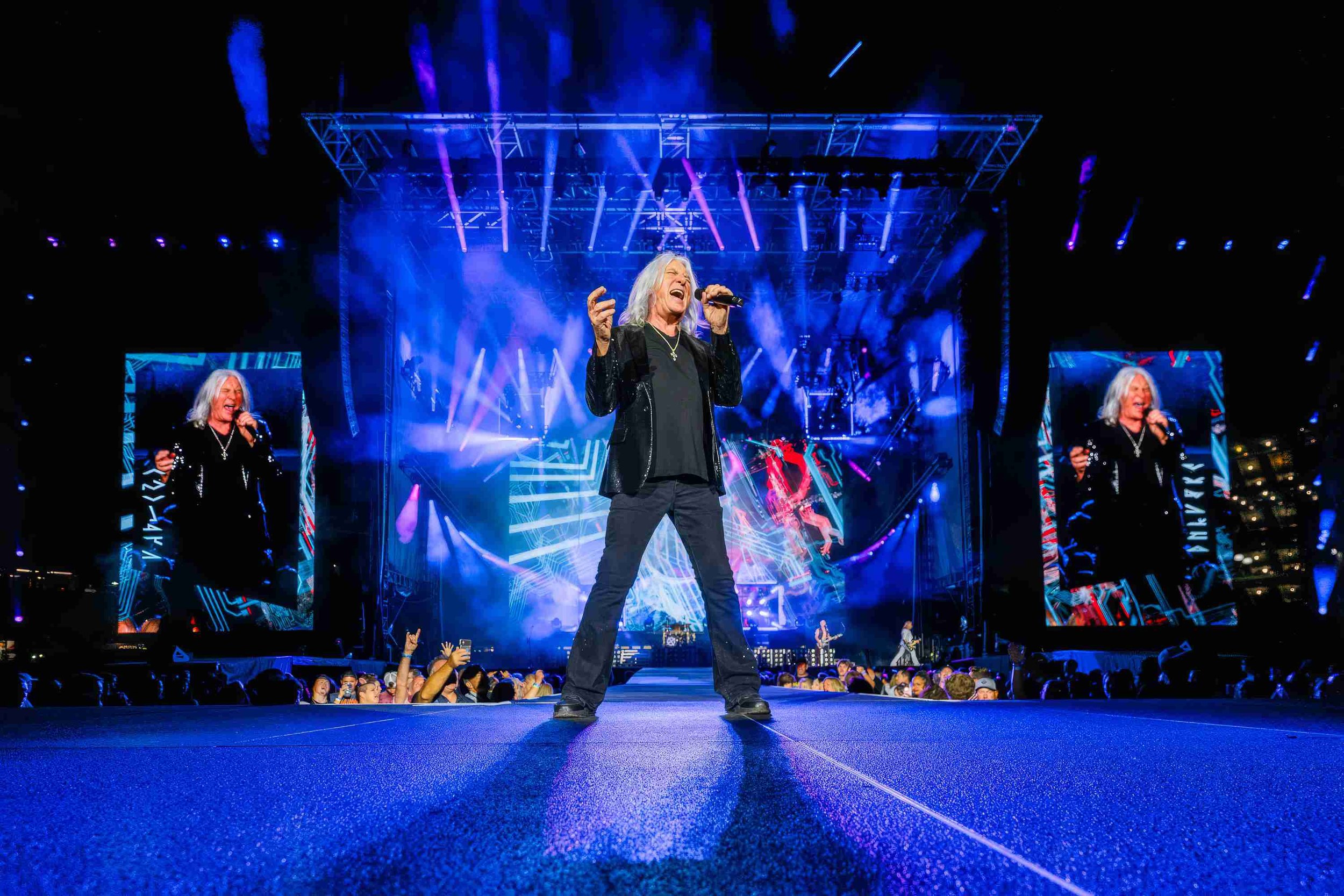 Summer Stadium Tour featuring Def Leppard &amp; Journey