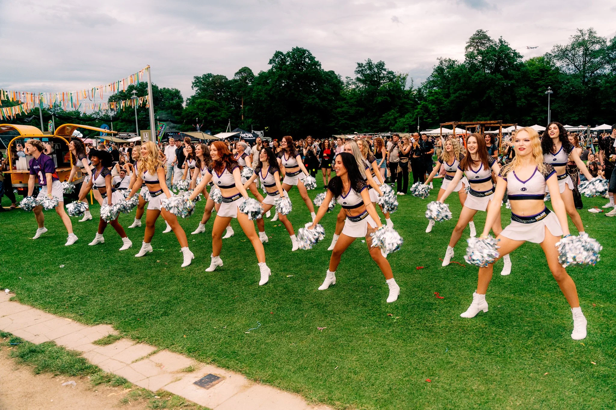 Galaxy_Dancers_WCD_web-05807.jpg