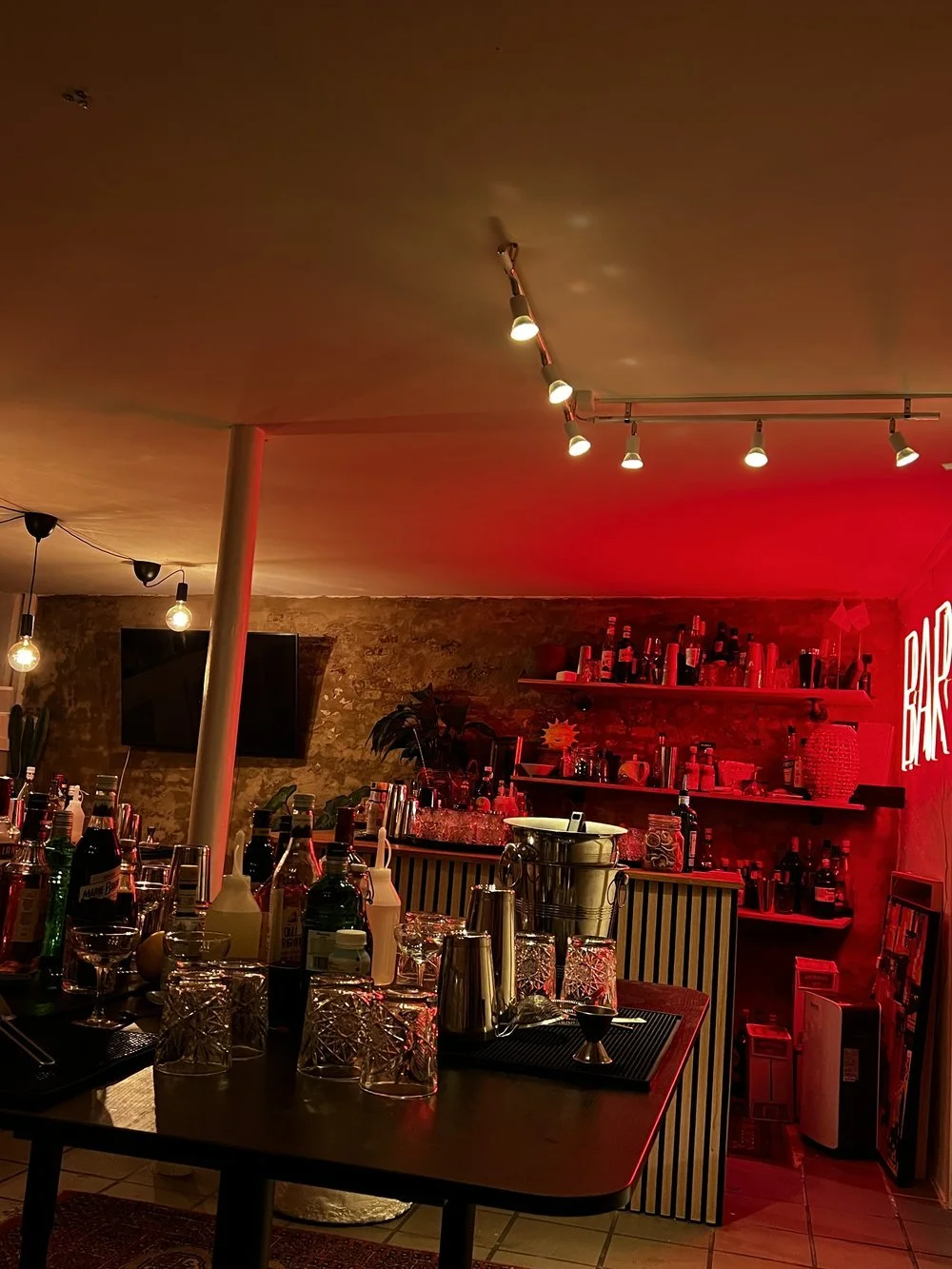 2 timers cocktailkursus som teambuilding og polterabend aktivitet i Aarhus