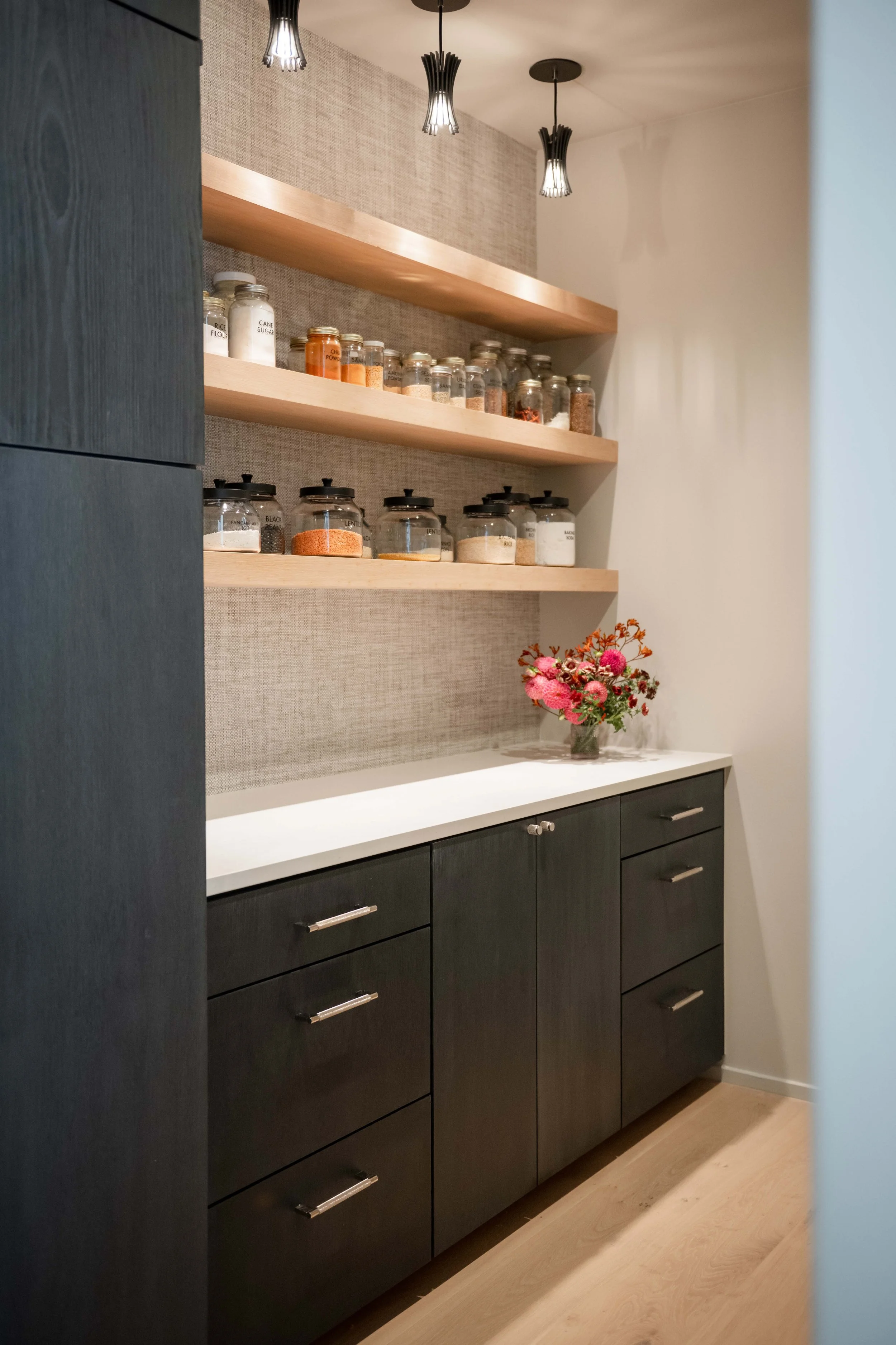 Northwest Hills Modern Move-In and Organization