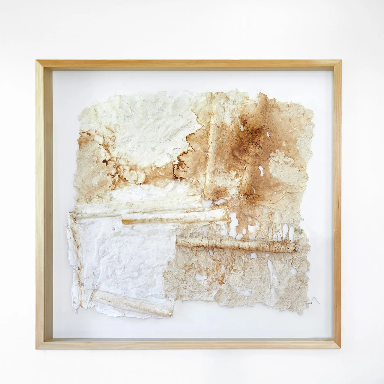 Printed Oxidation on Fiber Relief IV
2023
L41 1/2 x W38 ½ x D 1 ¾ in.
(Frame size: L49 x W46 ¼ x D 3 ½ inch)
steel rust on beaten abaca, kozo, gampi bark, cotton linter