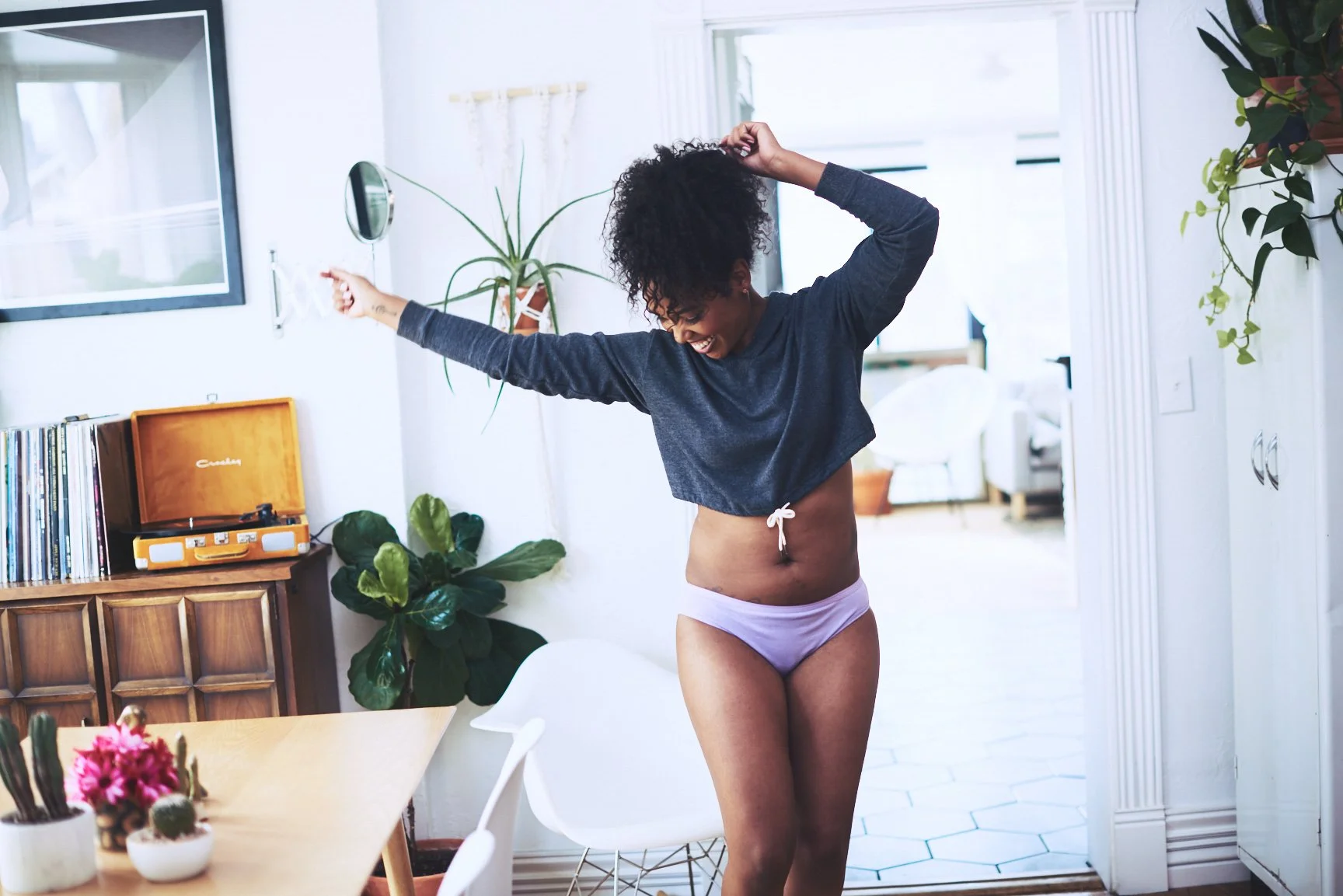 20190409_FOTL_Shot_5_Hallway_Bikini_1159.jpg