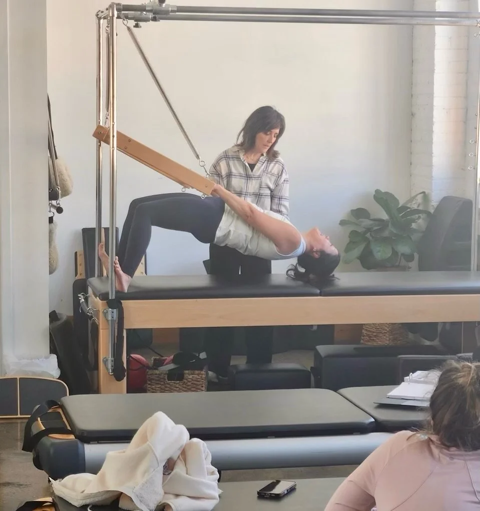 Behind the scenes of our Level 4 Pilates Teacher Training last weekend 💪🏼

Deep work, intentional movement, and continued growth in the practice.

We&rsquo;re so proud of every instructor on this journey! 

#pilatesteachertraining #pilatesteachertr