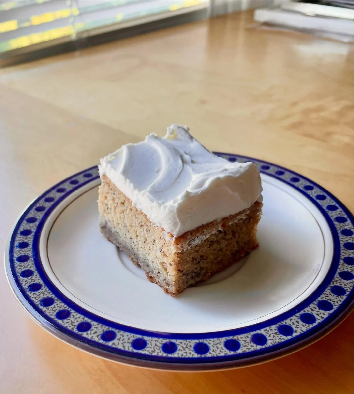 🍌🐒 Banana cake with cream cheese Swiss meringue buttercream&hellip; like a beautiful banana cloud ☁️