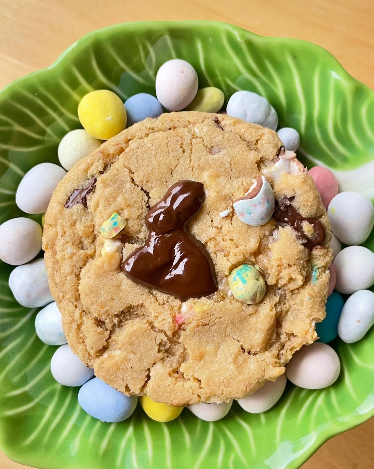 Melted bunny in a malty cookie 🍪 I&rsquo;ve been playing with some chocolate molds and thought these were a good canvas for a tiny semi-sweet bunny

Chocolate chip cookies with toasted milk powder, mallows, and the whole Easter basket &mdash; white 