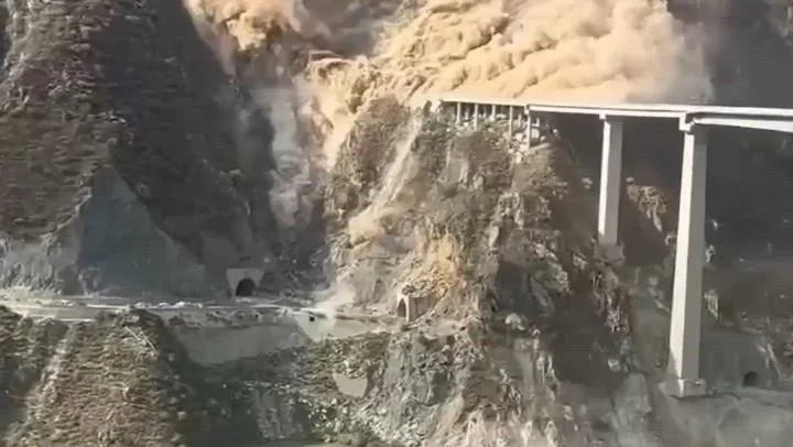 Major Chinese Bridge Collapses  Shortly After Opening