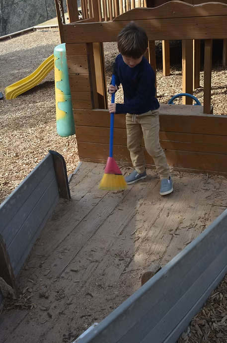 Screenshot 2025-09-03 at 17-43-55 A Day at LHM lakehillsmontessori.png