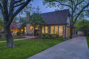 Open vs Traditional Floor Plans in Dallas Homes (2026)
