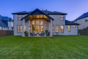 Should You Sell in May or Wait in Dallas?
