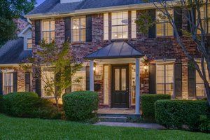 Best North Oak Cliff Buyers Agent | Eugene Gonzalez