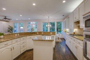 Who Gets Top Dollar Selling Homes in Kessler Park?