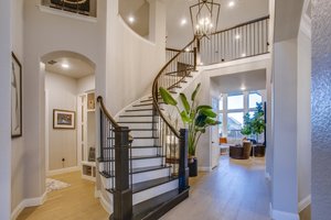 Who Should I Hire to Sell My Home in Dallas?