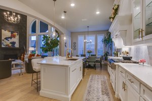 Moving to Oak Cliff Dallas? Your Realtor: Eugene Gonzalez