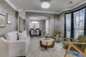Who to Hire to Sell Your House in North Oak Cliff