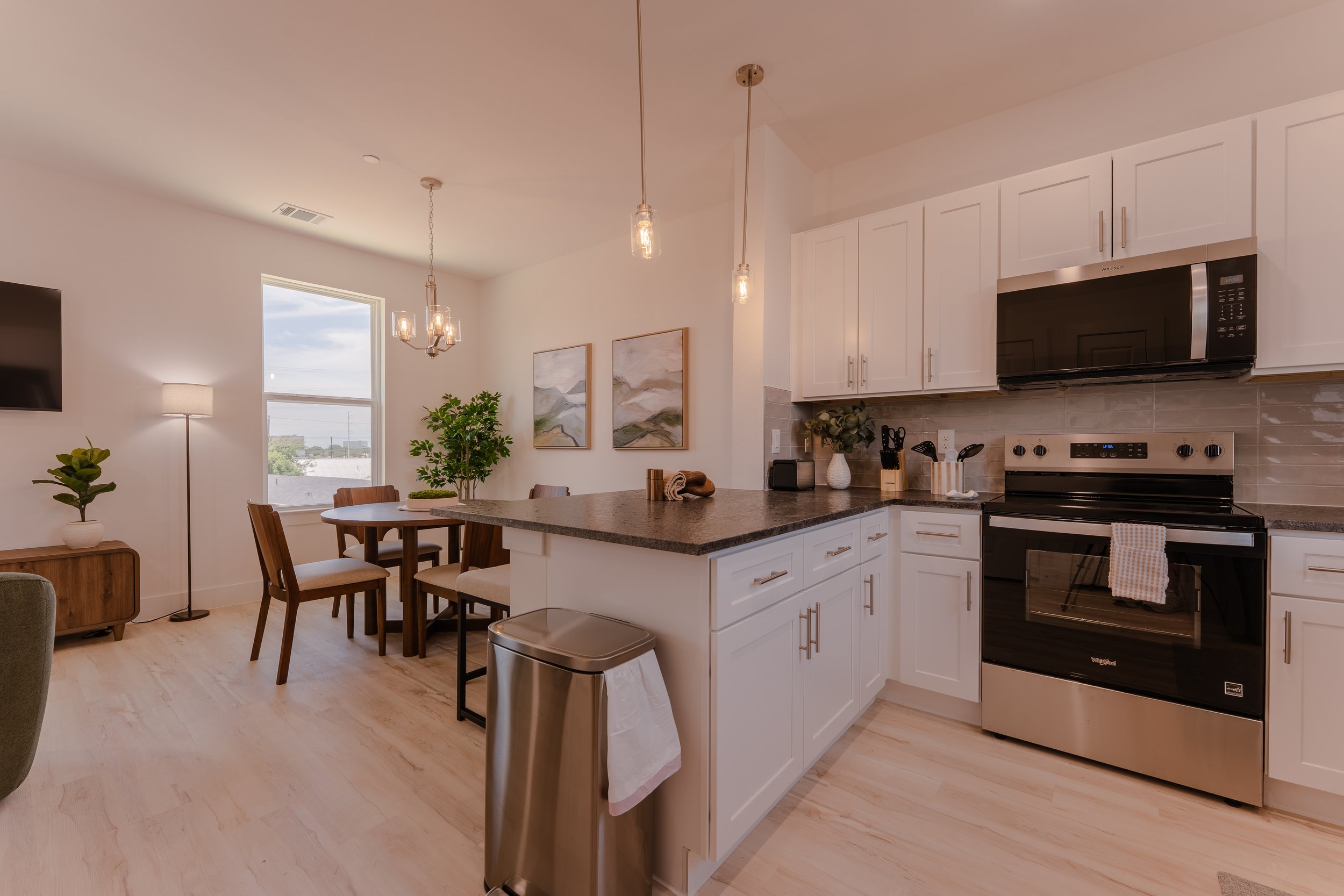 Moving to Oak Cliff, Dallas? Call Eugene Gonzalez