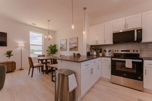 Moving to Oak Cliff, Dallas? Call Eugene Gonzalez
