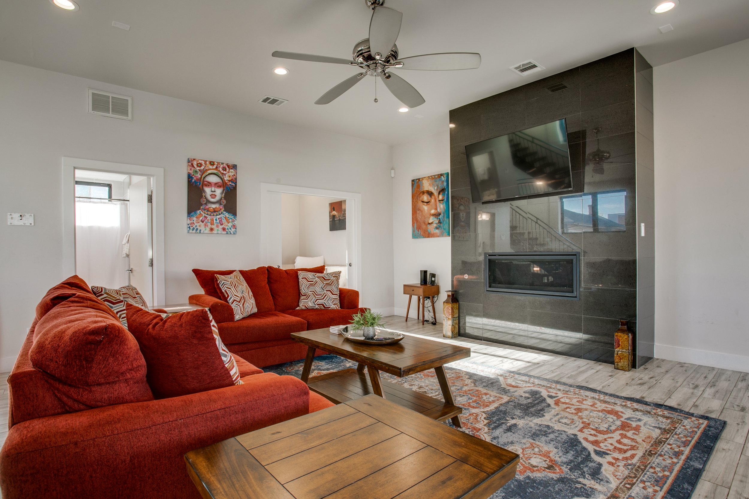 Who to Contact to Buy in Bishop Arts District
