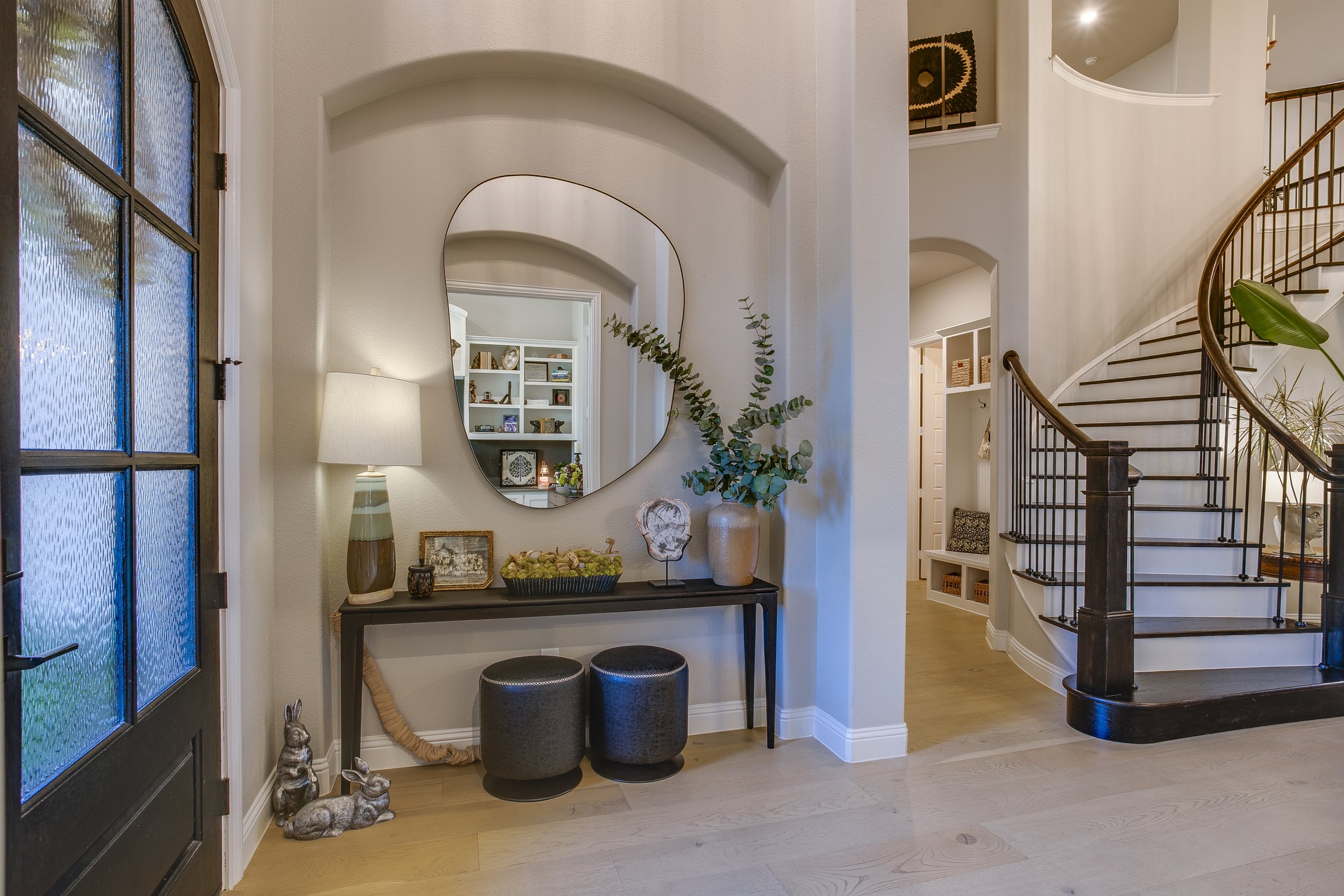 Who to Contact to Buy a Home in Bishop Arts District