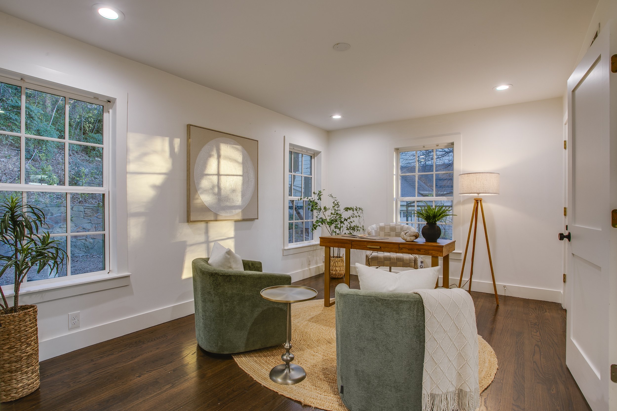 Who to Contact to Buy a Home in Bishop Arts District