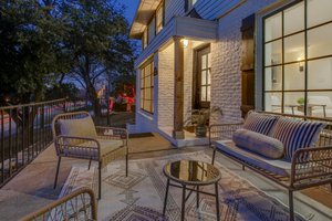 Moving to Oak Cliff, Dallas? Call Eugene Gonzalez