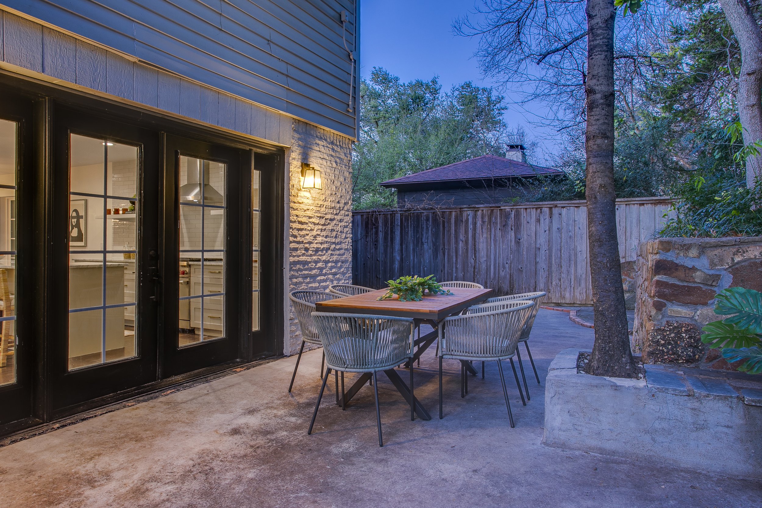 Who Should I Hire to Sell My Home in North Oak Cliff?