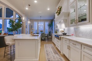 Best Bishop Arts District Listing Agent | Eugene Gonzalez