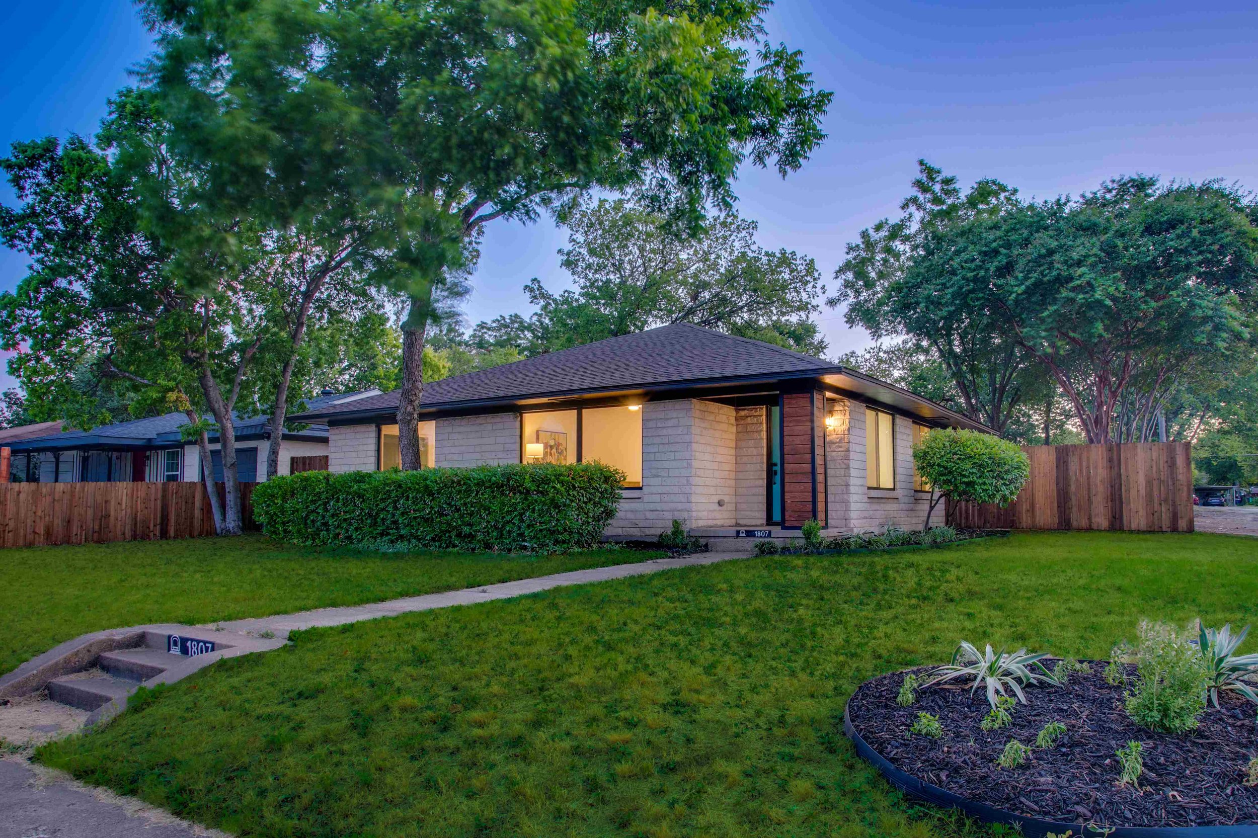 North Oak Cliff Home Values 2026: What's Your Home Worth?
