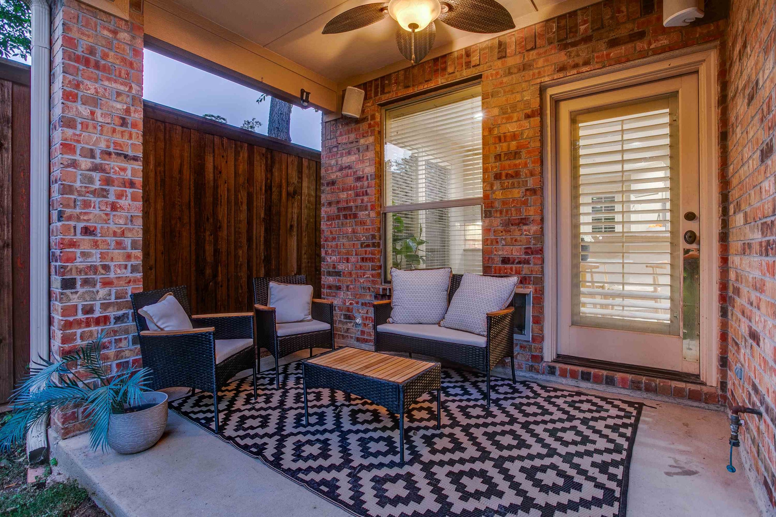 Best Realtor for Craftsman Bungalows in Oak Cliff, TX